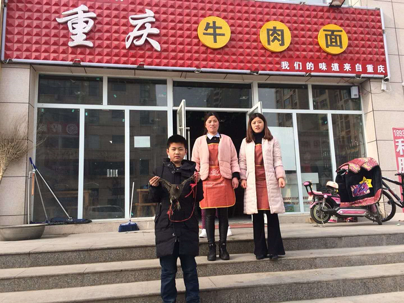 鹿邑县中学生救鸟获称赞